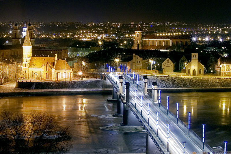 Kaunas at night